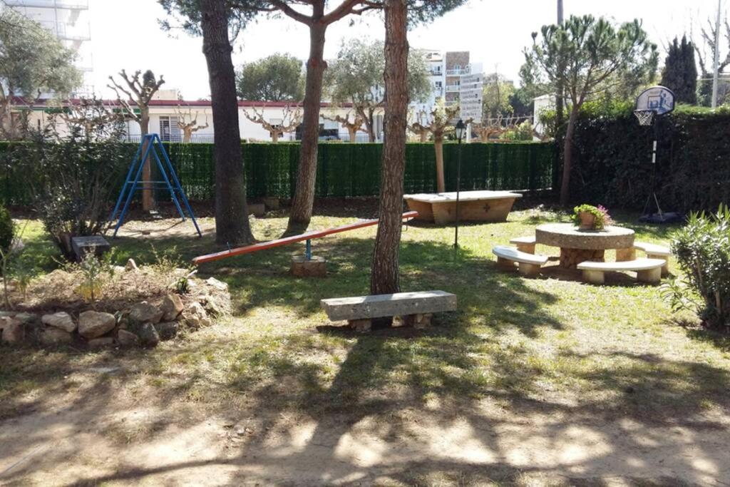 Apartamento Al Lado De La Playa Con Parking Y Jardin Platja d'Aro Ngoại thất bức ảnh